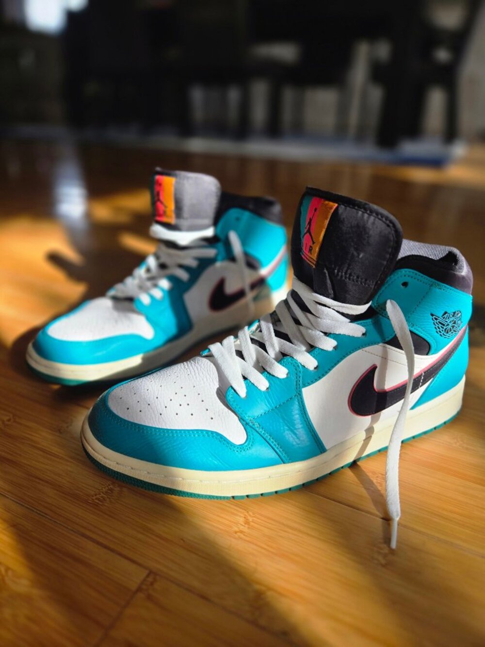 Jordan 1 Mid SE South Beach Turbo Green Mens Size 13